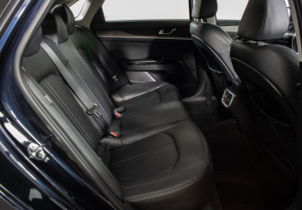 Подержанный автомобиль Kia K5 2020 года (10 фото)