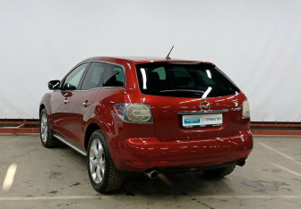 Подержанный автомобиль Mazda CX-7 2011 года (7 фото)