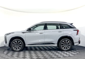 Подержанный автомобиль Changan CS75PLUS 2024 года (8 фото)