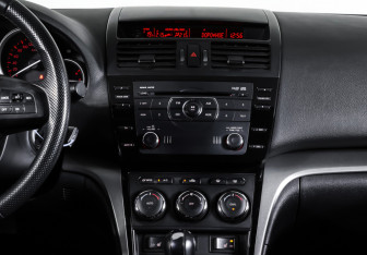 Подержанный автомобиль Mazda 6 Sedan 2010 года (13 фото)