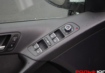 Подержанный автомобиль Volkswagen Tiguan 2011 года (19 фото)