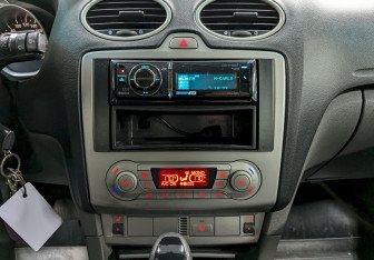 Подержанный автомобиль Ford Focus Hatchback 2009 года (23 фото)