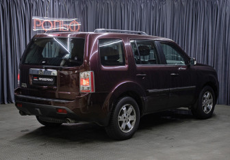 Подержанный автомобиль Honda Pilot 2013 года (5 фото)