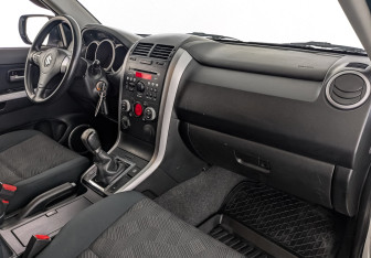Подержанный автомобиль Suzuki Grand Vitara 2014 года (13 фото)