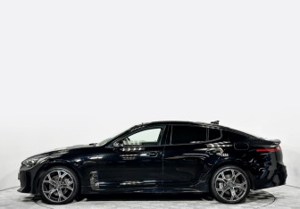 Подержанный автомобиль Kia Stinger 2018 года (8 фото)