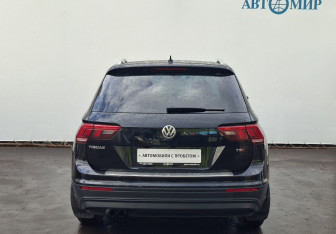 Подержанный автомобиль Volkswagen Tiguan 2017 года (6 фото)
