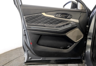 Подержанный автомобиль Exeed TXL 2022 года (19 фото)