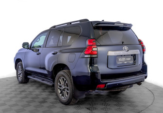 Подержанный автомобиль Toyota Land Cruiser Prado 2018 года (7 фото)