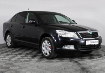 Подержанный автомобиль Skoda Octavia Liftback 2012 года (3 фото)