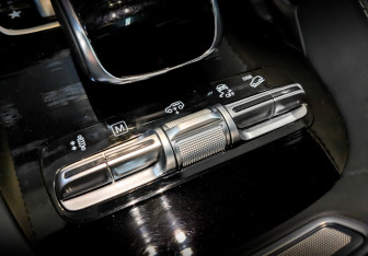 Подержанный автомобиль Mercedes-Benz Maybach GLS 2021 года (29 фото)