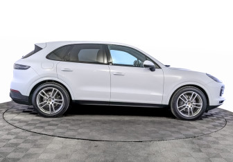 Подержанный автомобиль Porsche Cayenne 2018 года (4 фото)