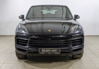 Подержанный автомобиль Porsche Cayenne 2018 года (8 фото)