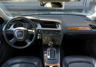 Подержанный автомобиль Audi A4 Sedan 2008 года (11 фото)