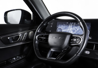 Подержанный автомобиль Chery Tiggo 8 Pro Max 2023 года (17 фото)