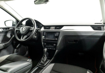 Подержанный автомобиль Skoda Rapid Liftback 2019 года (5 фото)
