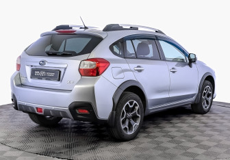 Подержанный автомобиль Subaru XV 2014 года (5 фото)