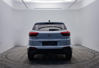 Подержанный автомобиль Hyundai Creta 2019 года (6 фото)