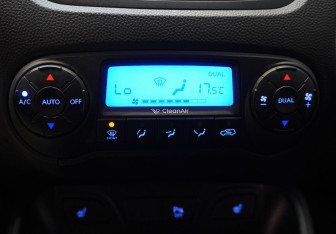 Подержанный автомобиль Hyundai ix35 2012 года (12 фото)