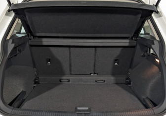 Подержанный автомобиль Volkswagen Tiguan 2021 года (9 фото)