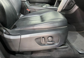 Подержанный автомобиль Land Rover Discovery Sport 2017 года (14 фото)