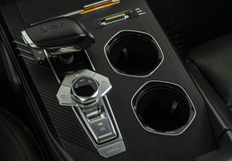 Подержанный автомобиль Changan UNI-K 2022 года (19 фото)