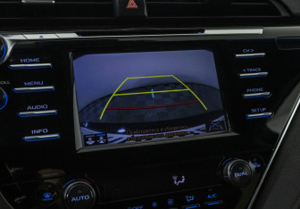 Подержанный автомобиль Toyota Camry Sedan 2018 года (14 фото)