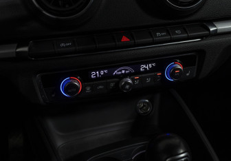 Подержанный автомобиль Audi A3 Sedan 2019 года (15 фото)
