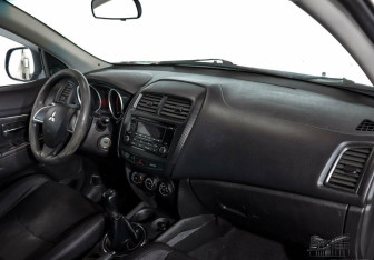 Подержанный автомобиль Mitsubishi ASX 2014 года (5 фото)