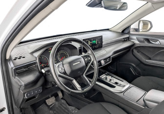 Подержанный автомобиль Haval Jolion 2022 года (16 фото)