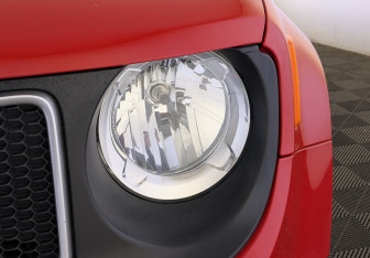 Подержанный автомобиль Jeep Renegade 2018 года (12 фото)