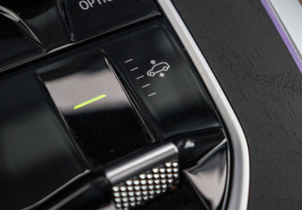 Подержанный автомобиль BMW X7 2022 года (27 фото)