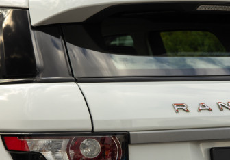 Подержанный автомобиль Land Rover Range Rover Evoque 2013 года (23 фото)