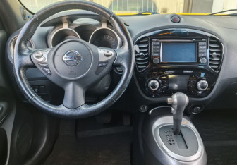 Подержанный автомобиль Nissan Juke 2014 года (12 фото)