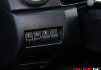 Подержанный автомобиль Mazda 3 Hatchback 2007 года (17 фото)