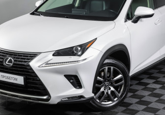 Подержанный автомобиль Lexus NX 2017 года (25 фото)