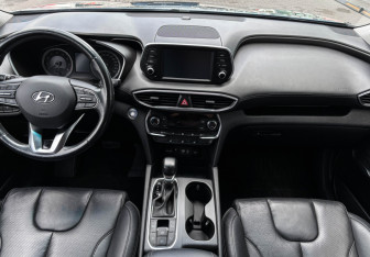 Подержанный автомобиль Hyundai Santa Fe 2020 года (12 фото)