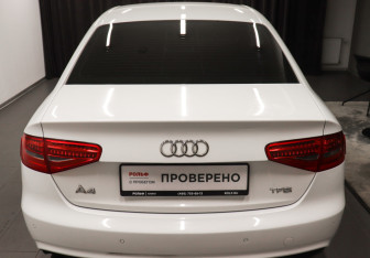 Подержанный автомобиль Audi A4 Sedan 2014 года (5 фото)