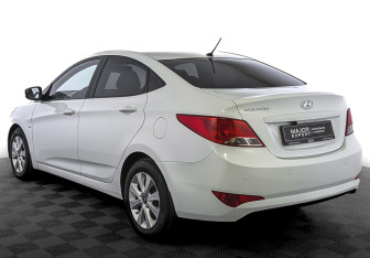 Подержанный автомобиль Hyundai Solaris Sedan 2016 года (7 фото)