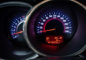 Подержанный автомобиль Kia Sorento 2012 года (12 фото)