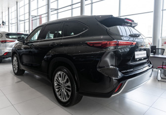 Новый Toyota Highlander 2025 (6 фото)