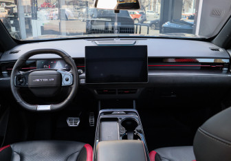 Подержанный автомобиль Jetour Dashing 2023 года (12 фото)