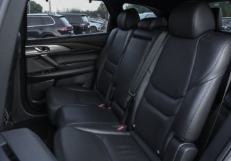 Подержанный автомобиль Mazda CX-9 2018 года (10 фото)