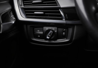 Подержанный автомобиль BMW X5 2017 года (9 фото)