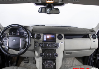 Подержанный автомобиль Land Rover Discovery 2012 года (12 фото)