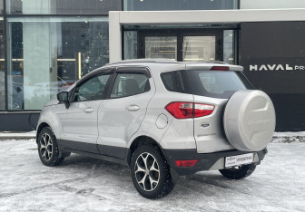 Подержанный автомобиль Ford EcoSport 2016 года (7 фото)