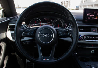Подержанный автомобиль Audi A5 Liftback 2018 года (12 фото)