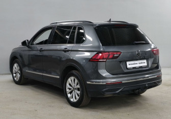 Подержанный автомобиль Volkswagen Tiguan 2021 года (7 фото)