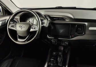 Подержанный автомобиль Chery Tiggo 4 2022 года (11 фото)