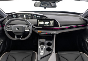 Новый Changan UNI-V 2024 (10 фото)