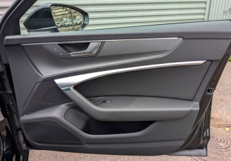 Подержанный автомобиль Audi A6 Sedan 2019 года (25 фото)